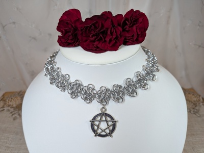 chainmail pentacle choker