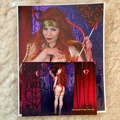 Last remaining "cupid's arrow" signed & kissed past swak tier bundle
