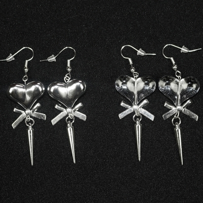 Heartspike earrings