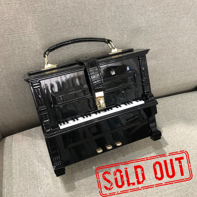 Piano purse (black)