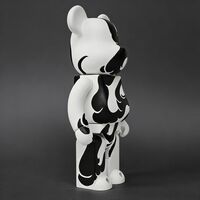 Custom Bearbrick 400% by Oscar Hove “Kemuri (煙)” - Thumbnail 2