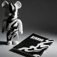Custom Bearbrick 400% by Oscar Hove “Kemuri (煙)” - Thumbnail 6