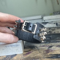 3-2-3 Short British Studs Wristband - Thumbnail 4