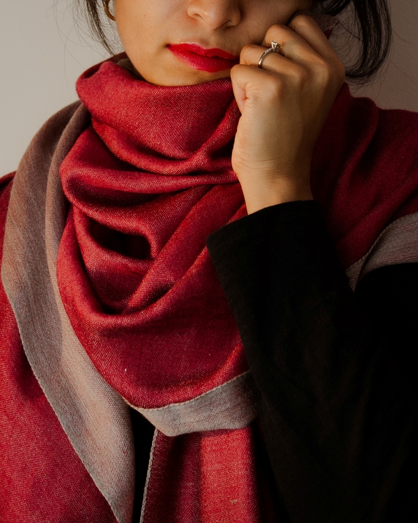 Pure Cashmere scarf. Small-batch woven in India.