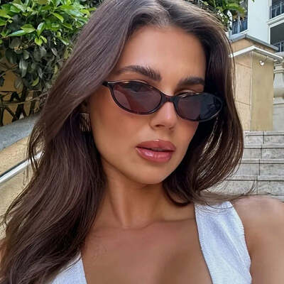 Stylish unisex oval fashion glasses - small frame fashionable and versatile accessory for everyday style