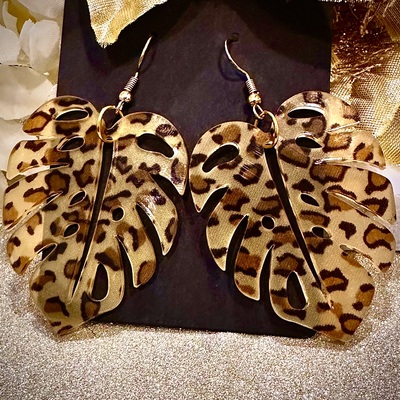 Monstera wild luxe earrings - leopard print edition 