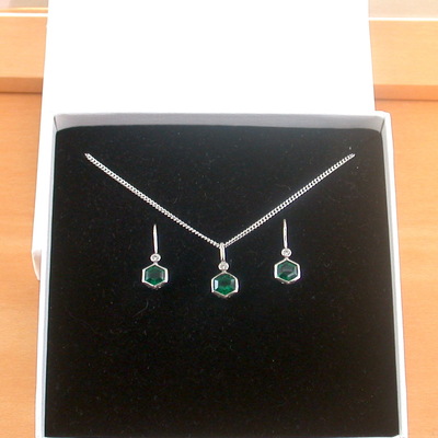 Boxed gift set/sterling silver emerald hexagon pendant & chain/emerald necklace/emerald jewellery/emerald jewelry/uk
