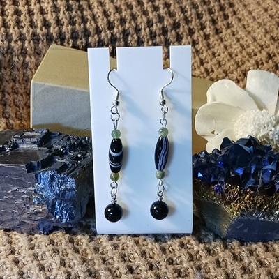 Black and striped onyx