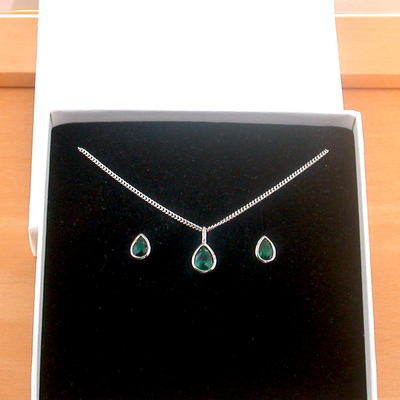 Boxed gift set/sterling silver emerald pendant & chain/emerald necklace/emerald jewellery/emerald jewelry/emerald necklace/may birthstone/uk
