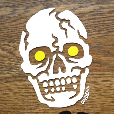 Undead skull - vinyl decal