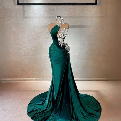Elegant mermaid evening dresses high neck sleeveless prom gowns crystals sweep train celebrity party customized