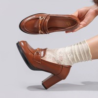 Vintage-style brown chunky heel loafers - Thumbnail 1