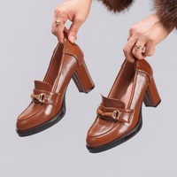 Vintage-style brown chunky heel loafers - Thumbnail 4