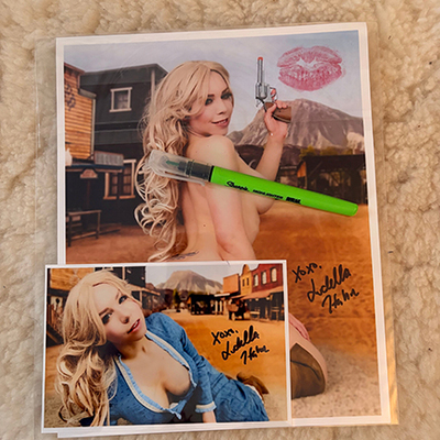 Last remaining "dolores" signed & kissed past swak tier bundle
