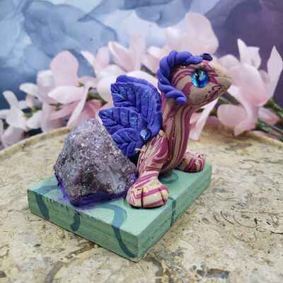 Leipdolite gem hoarder