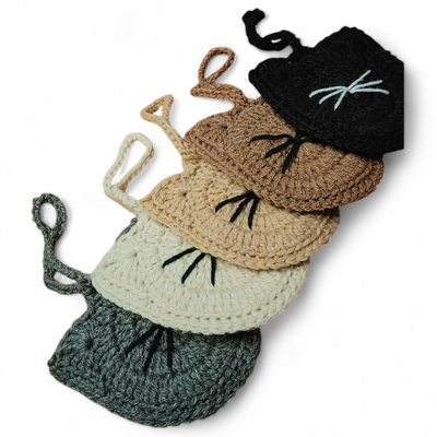 Crochet cat pouch