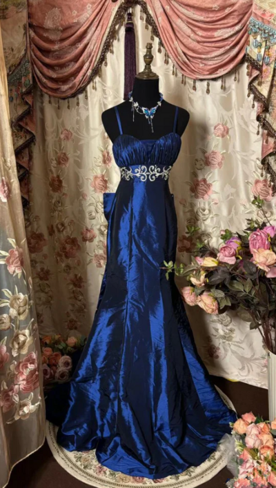 Mermaid Royal Blue A Line Straps Long Evening Dresses