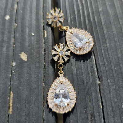 Status earrings 