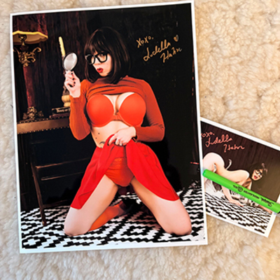 Last remaining "velma" signed & kissed past swak tier bundle