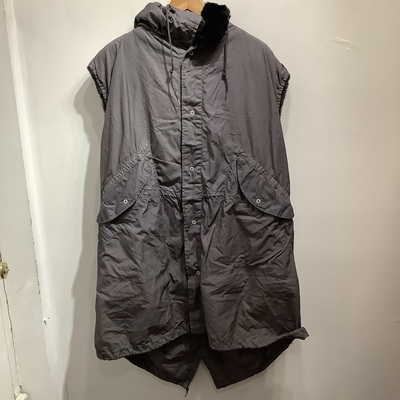 0000 sleevelss grey military parka 