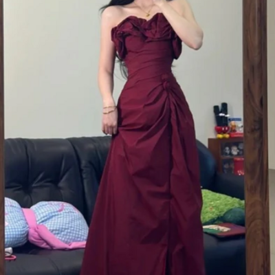 Elegant strapless a line burgundy satin long evening dresses