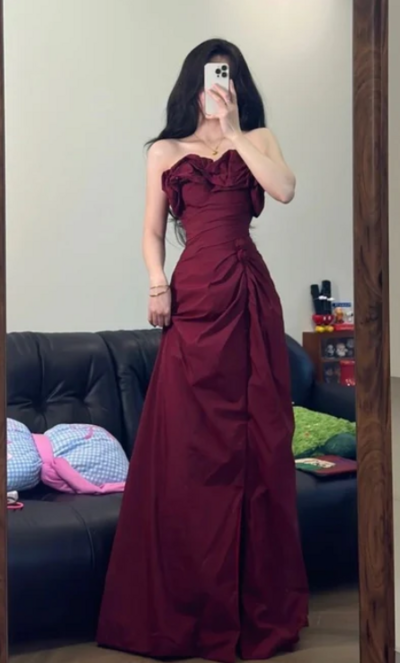 Elegant Strapless A Line Burgundy Satin Long Evening Dresses