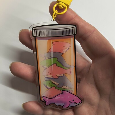 Support shark bottle key-chain