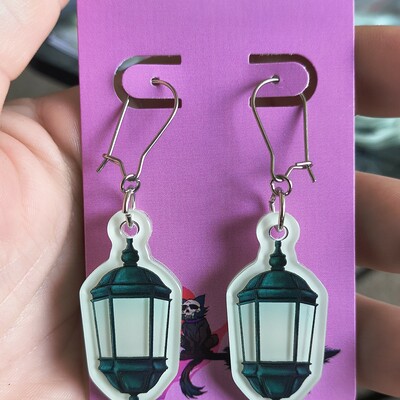 Glow in dark vintage lantern earrings