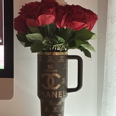 Luxury insulated tumbler with handle - cc