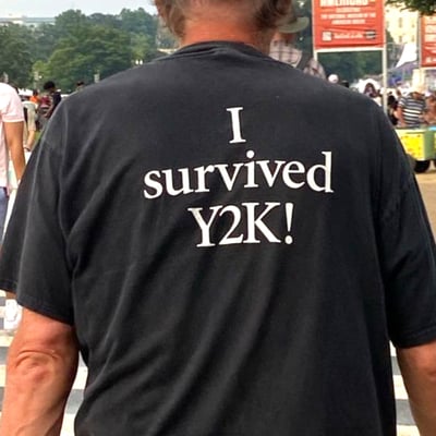Free shipping-i survived y2k tee