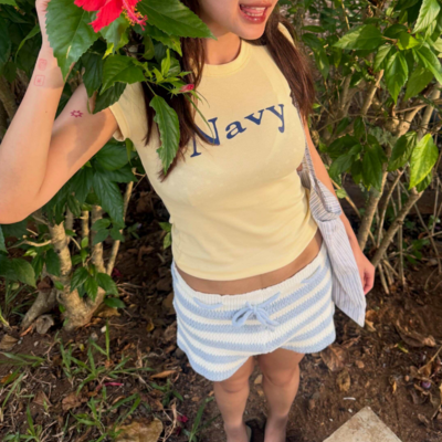 Navy printed crop top