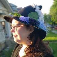 Creeping Garden Floral Hat - Thumbnail 1