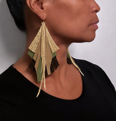 Neutral “Che” earrings