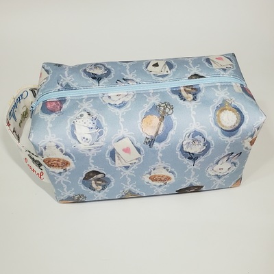 Wonderland boxbag