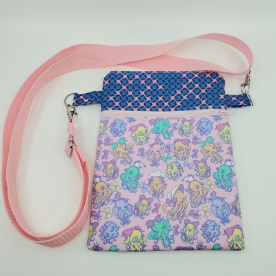 Cephalolitas crossbody bag