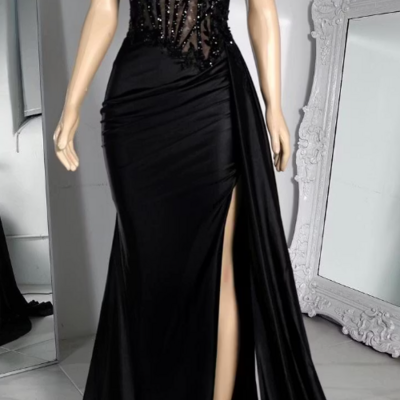 Spaghetti strap sleeveless black pleated split prom dress with beading