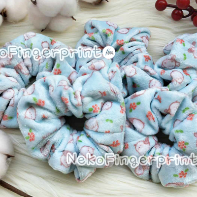 Shimaenaga scrunchie