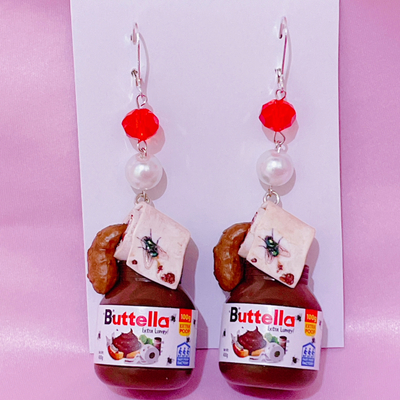 Buttella ear candy