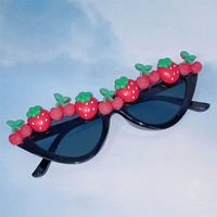 Black cat-eye party sunglasses decorated with small strawberry - Thumbnail 4