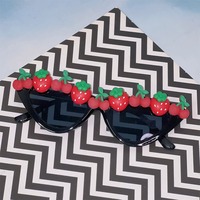 Black cat-eye party sunglasses decorated with small strawberry - Thumbnail 6
