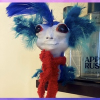 ‘Ello Labyrinth inspired cute worm shoulder puppet - Thumbnail 1