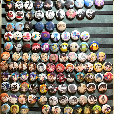 Assorted pinback buttons
