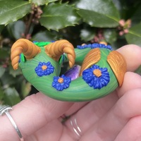 Daphne the Leaf Crown Dragon - Thumbnail 1