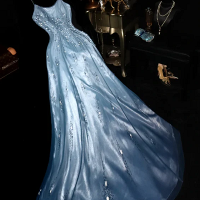 Straps a line halter light blue fitted long prom gowns