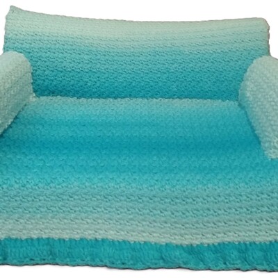 Handmade crochet kitty couch – pet bed for cats & small dogs