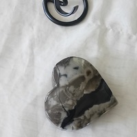 Natural Hand Carved Polished  Volcanic Moss Agate Heart Quartz - Thumbnail 2