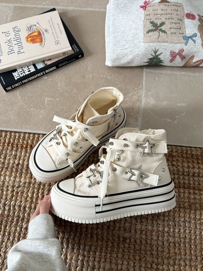 Star-shaped rivets high-top canvas sneakers