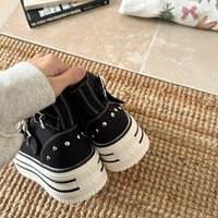 Star-shaped rivets high-top canvas sneakers - Thumbnail 5