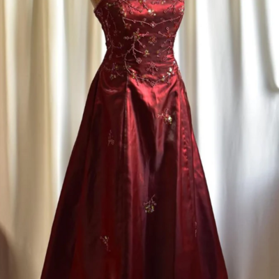 Strapless burgundy a line satin formal prom dress inspo 22th birthday dress