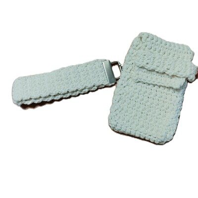 Crochet wristlet keychain pouch - Thumbnail 1